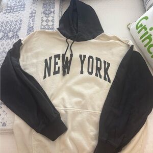 Brandy Melville Black and Cream New York Sweater